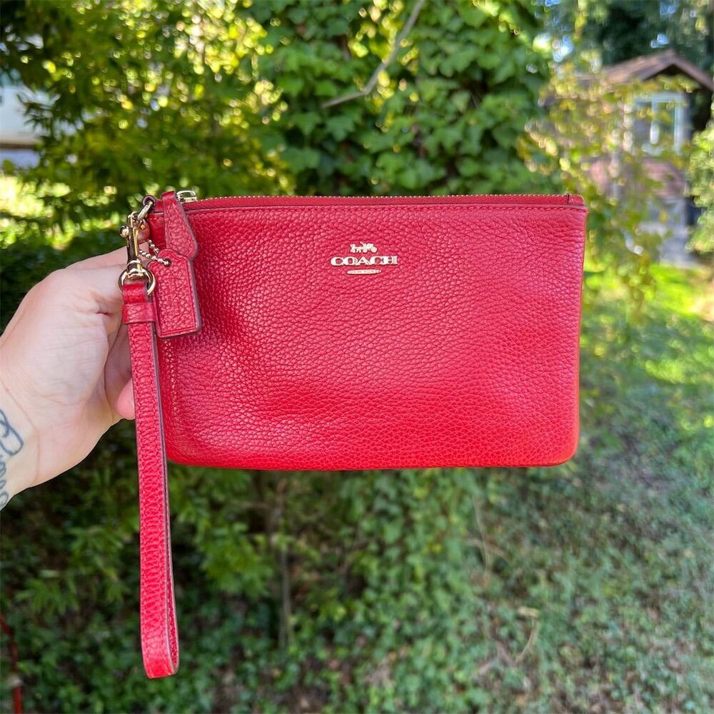 COACH Women's Pebble Leather Wristlet Wallet AUTHENTIC - Picture 1 of 7